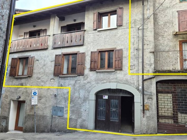 casa indipendente in vendita a Borno