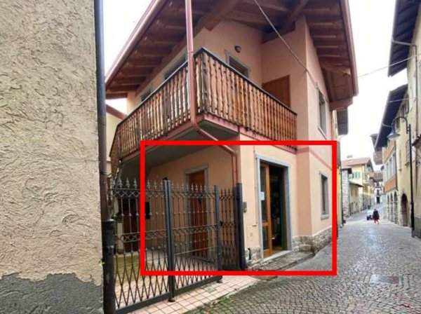 negozio in vendita a Borno