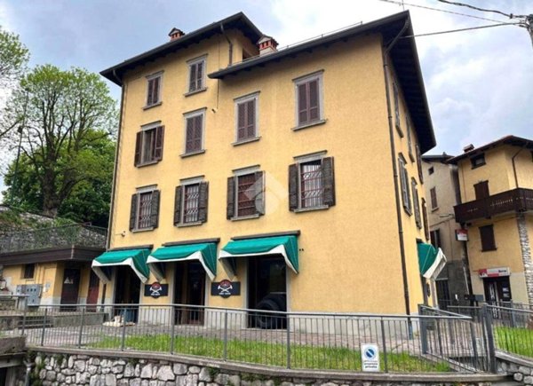 negozio in vendita a Borno