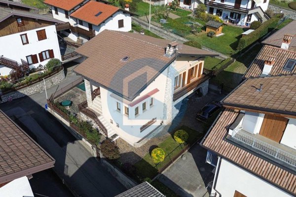 casa indipendente in vendita a Borno