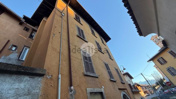 casa semindipendente in vendita a Borno