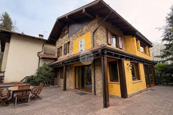 casa indipendente in vendita a Borno