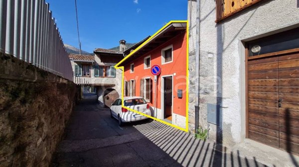 casa indipendente in vendita a Borno