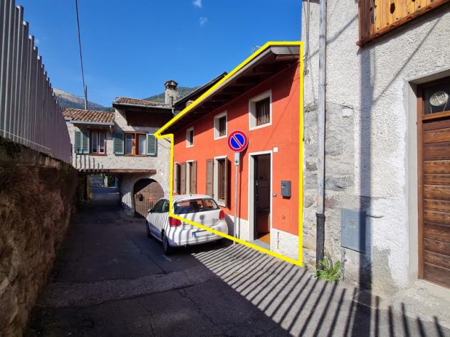 casa indipendente in vendita a Borno
