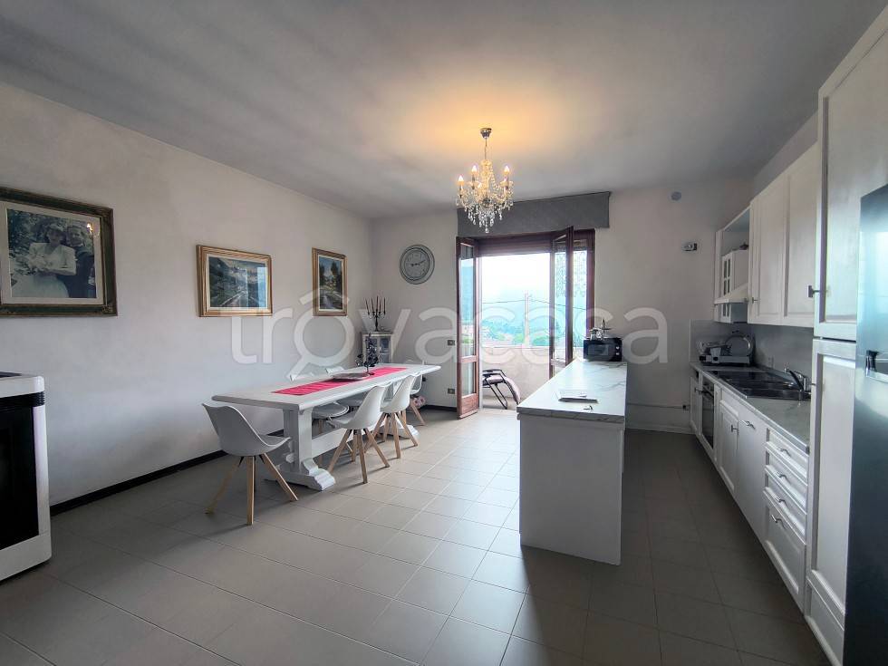 appartamento in vendita a Borno