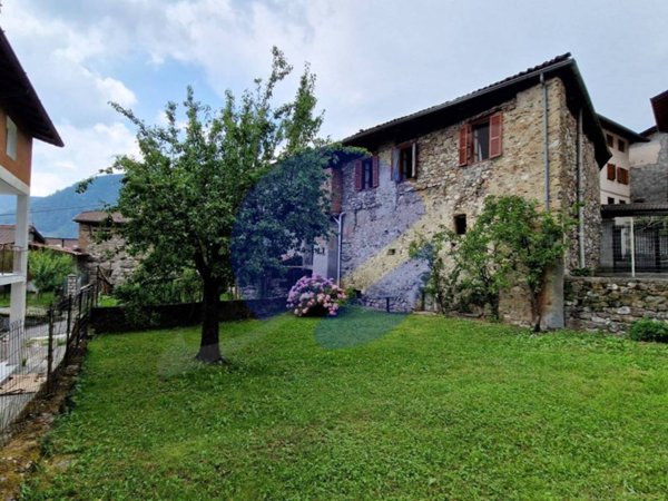 casa indipendente in vendita a Borno