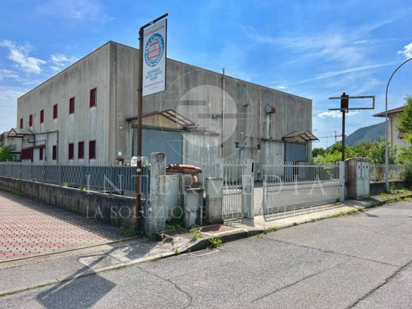 locale commerciale in vendita a Botticino