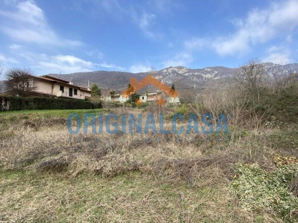 terreno edificabile in vendita a Botticino in zona Botticino Sera