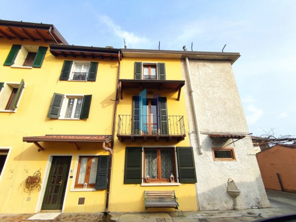 casa indipendente in vendita a Botticino in zona Botticino Sera