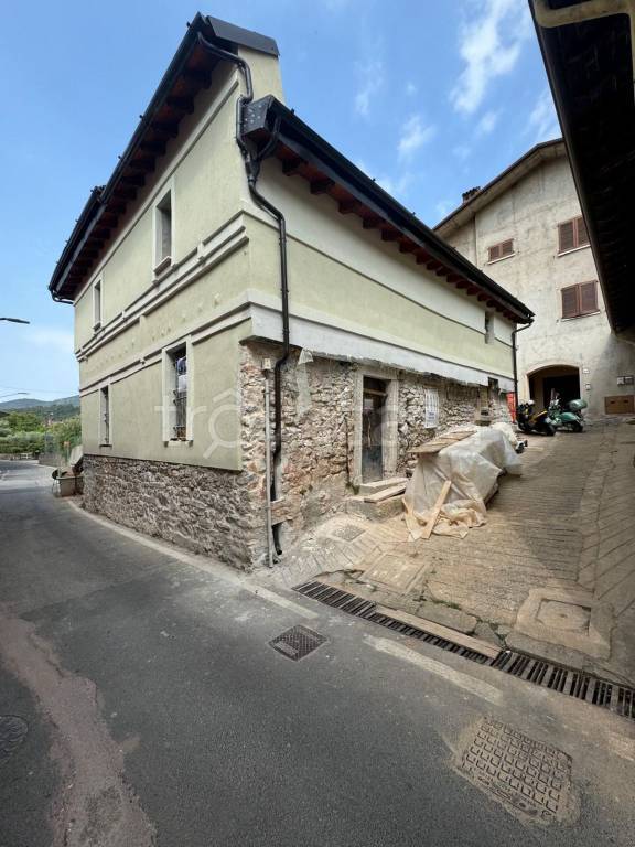 casa indipendente in vendita a Botticino in zona Botticino Mattina