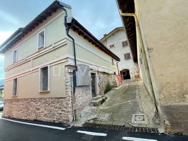 casa indipendente in vendita a Botticino in zona Botticino Mattina
