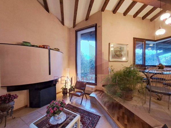 casa indipendente in vendita a Botticino in zona Botticino Sera