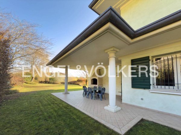 casa indipendente in vendita a Botticino