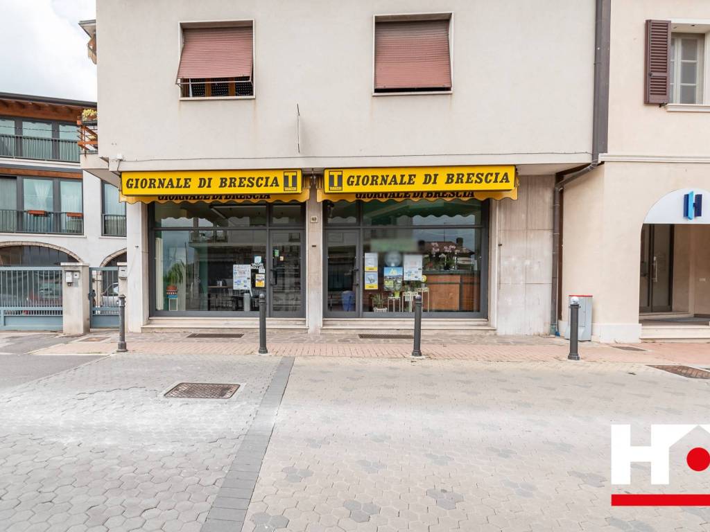negozio in vendita a Botticino in zona Botticino Sera