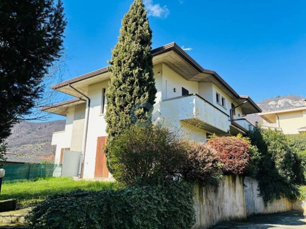 casa indipendente in vendita a Botticino