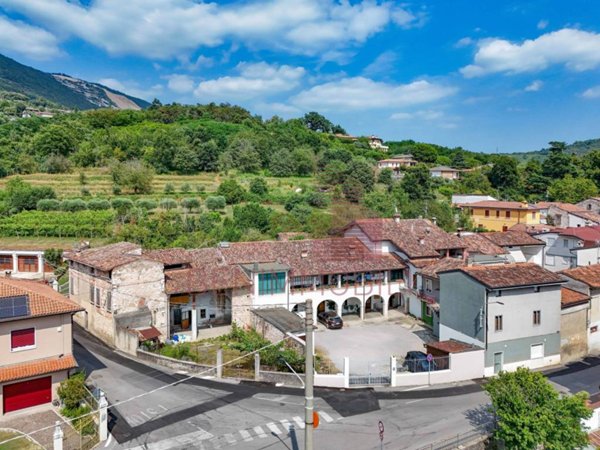 casa indipendente in vendita a Botticino