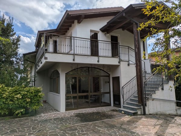 casa indipendente in vendita a Botticino