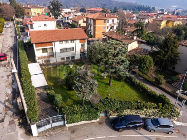 casa indipendente in vendita a Botticino