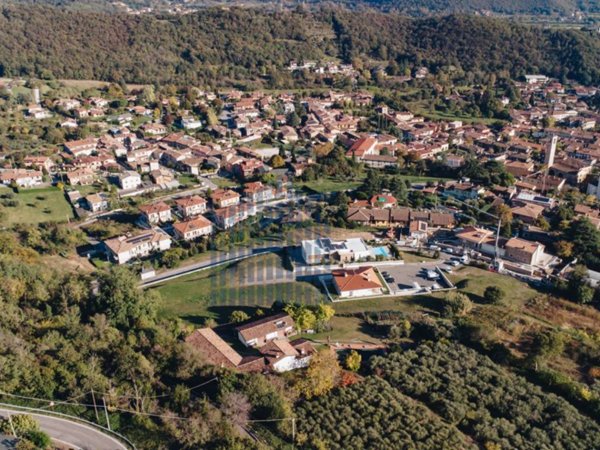 casa indipendente in vendita a Botticino in zona Botticino Sera