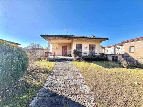 casa indipendente in vendita a Botticino