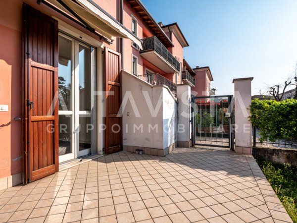 appartamento in vendita a Botticino in zona Botticino Sera