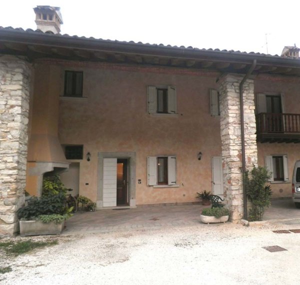 casa indipendente in vendita a Botticino in zona Botticino Mattina