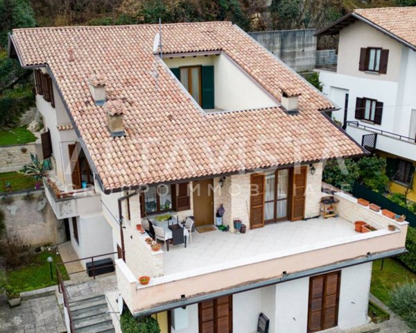 casa indipendente in vendita a Botticino in zona Botticino Mattina