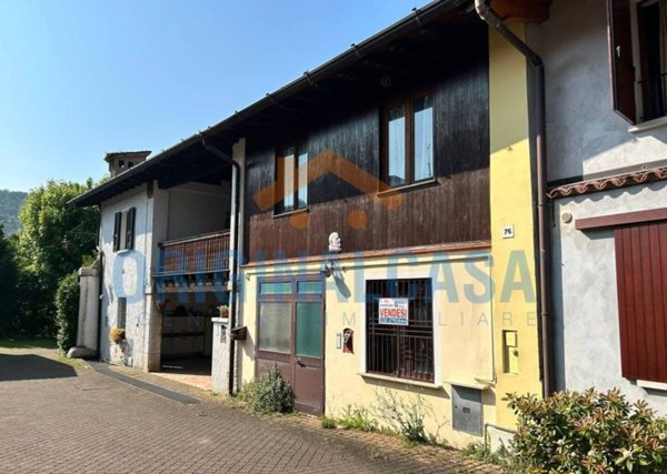 casa indipendente in vendita a Botticino in zona Botticino Mattina