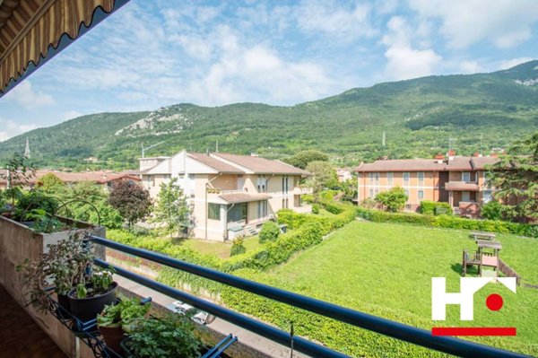appartamento in vendita a Botticino in zona Botticino Sera