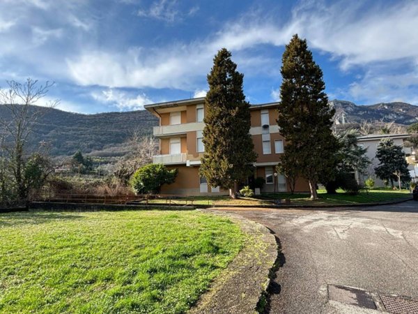 appartamento in vendita a Botticino in zona Botticino Sera
