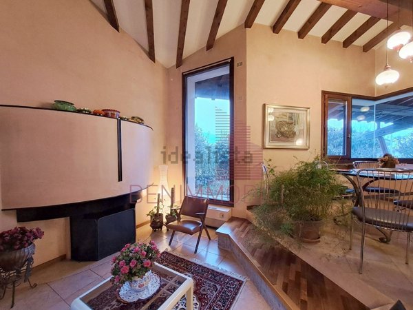 casa indipendente in vendita a Botticino in zona Botticino Sera