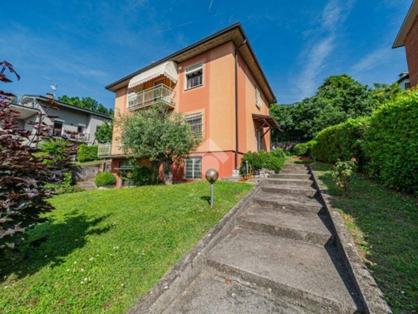 casa indipendente in vendita a Botticino in zona Botticino Sera