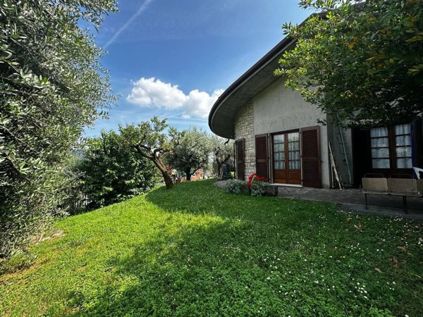 casa indipendente in vendita a Botticino in zona Botticino Sera