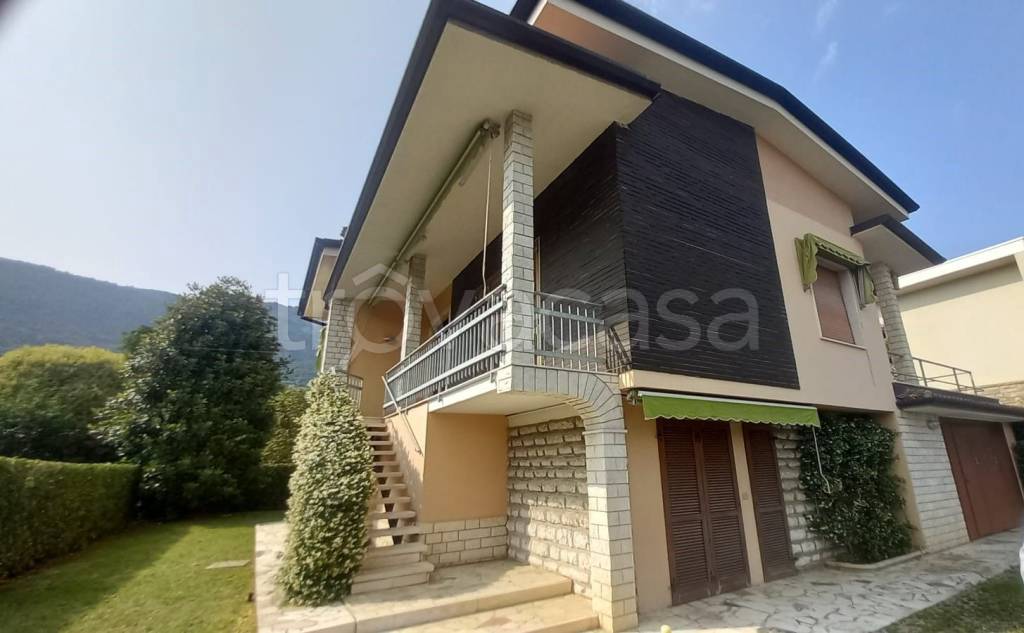casa indipendente in vendita a Botticino in zona Botticino Sera