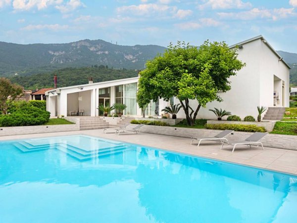 casa indipendente in vendita a Botticino