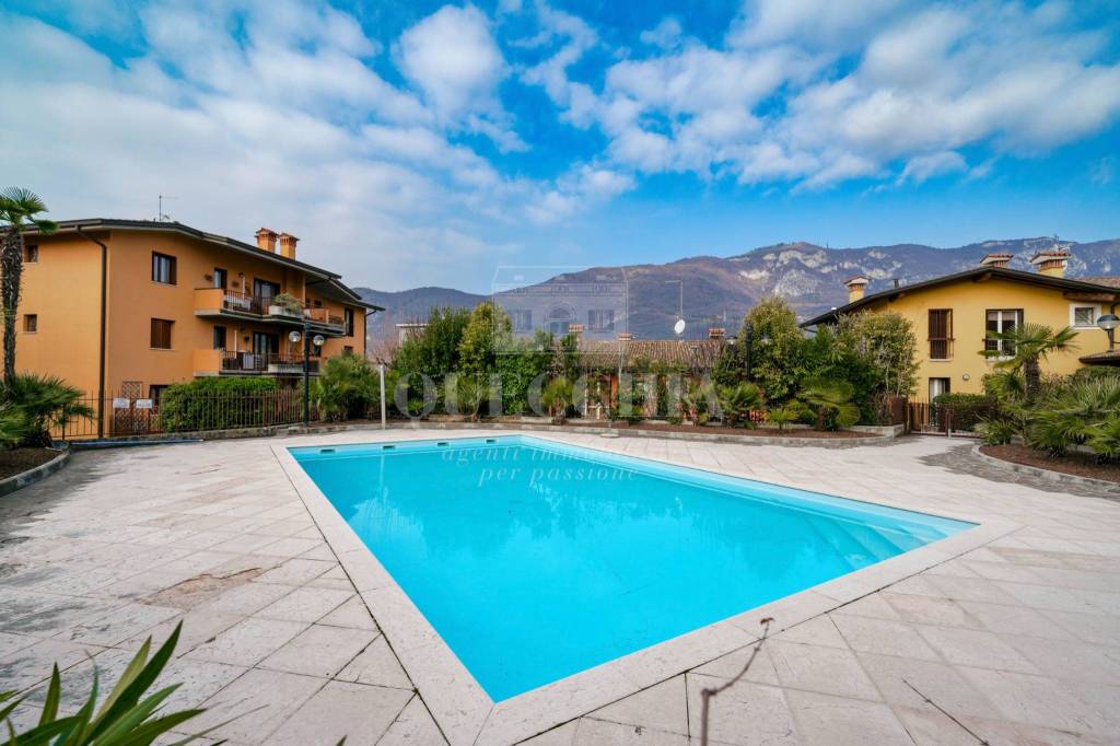 casa indipendente in vendita a Botticino in zona Botticino Sera