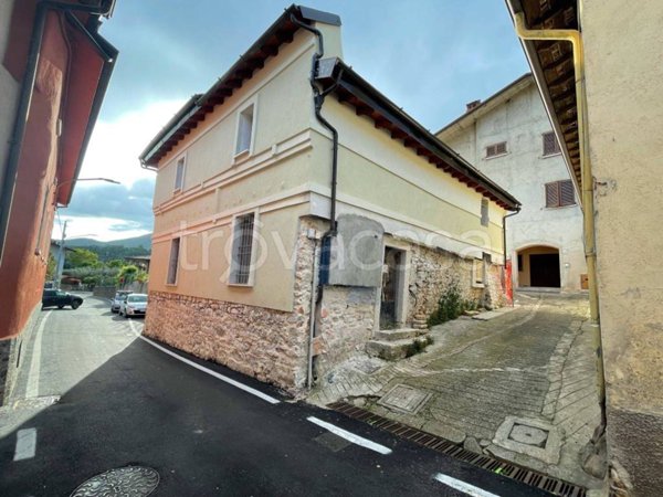 casa indipendente in vendita a Botticino in zona Botticino Mattina