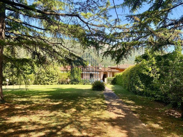 casa indipendente in vendita a Botticino in zona Botticino Sera