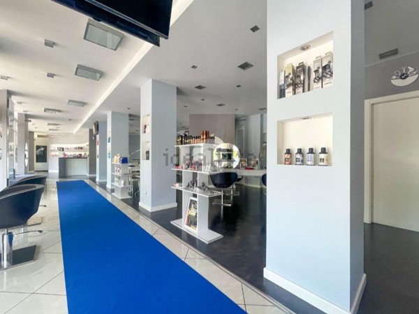 locale commerciale in vendita a Botticino