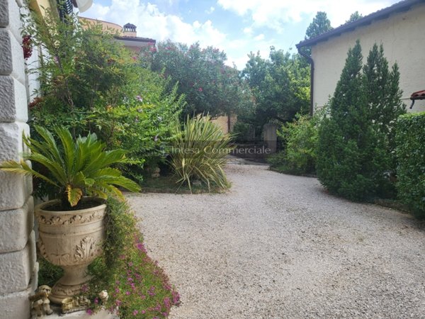 appartamento in vendita a Botticino in zona Botticino Sera
