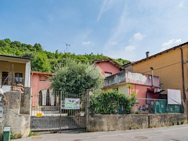 casa indipendente in vendita a Botticino in zona Botticino Mattina