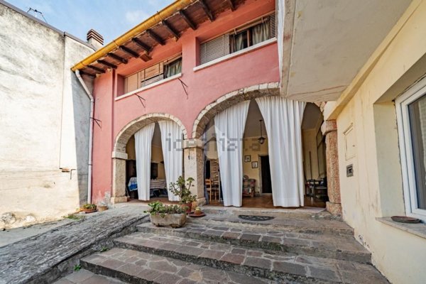 casale in vendita a Botticino in zona Botticino Mattina