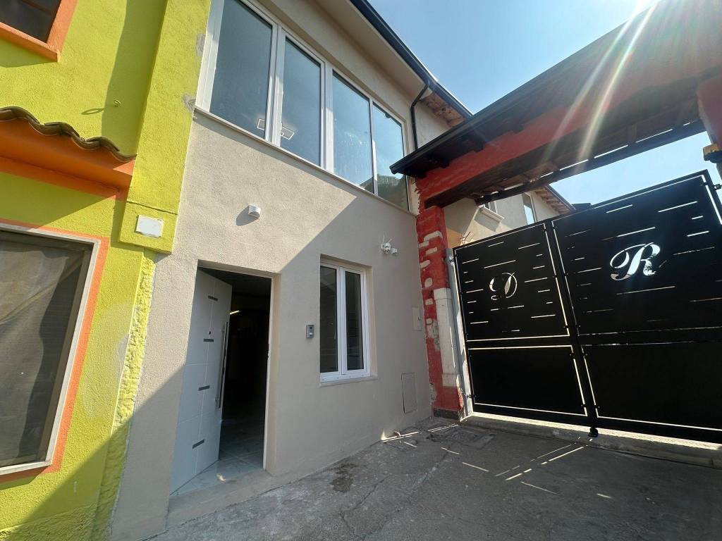 casa indipendente in vendita a Botticino
