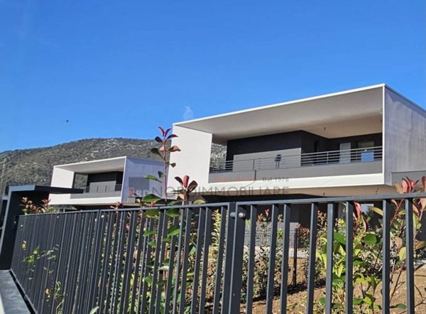 casa indipendente in vendita a Botticino in zona Botticino Sera