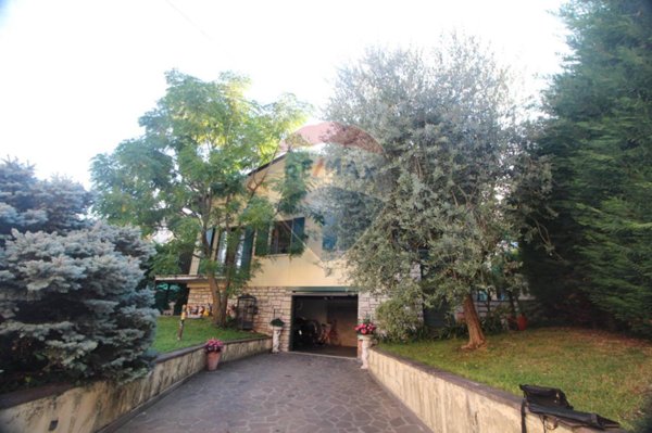casa indipendente in vendita a Botticino