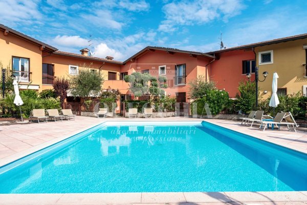 casa indipendente in vendita a Botticino in zona Botticino Sera