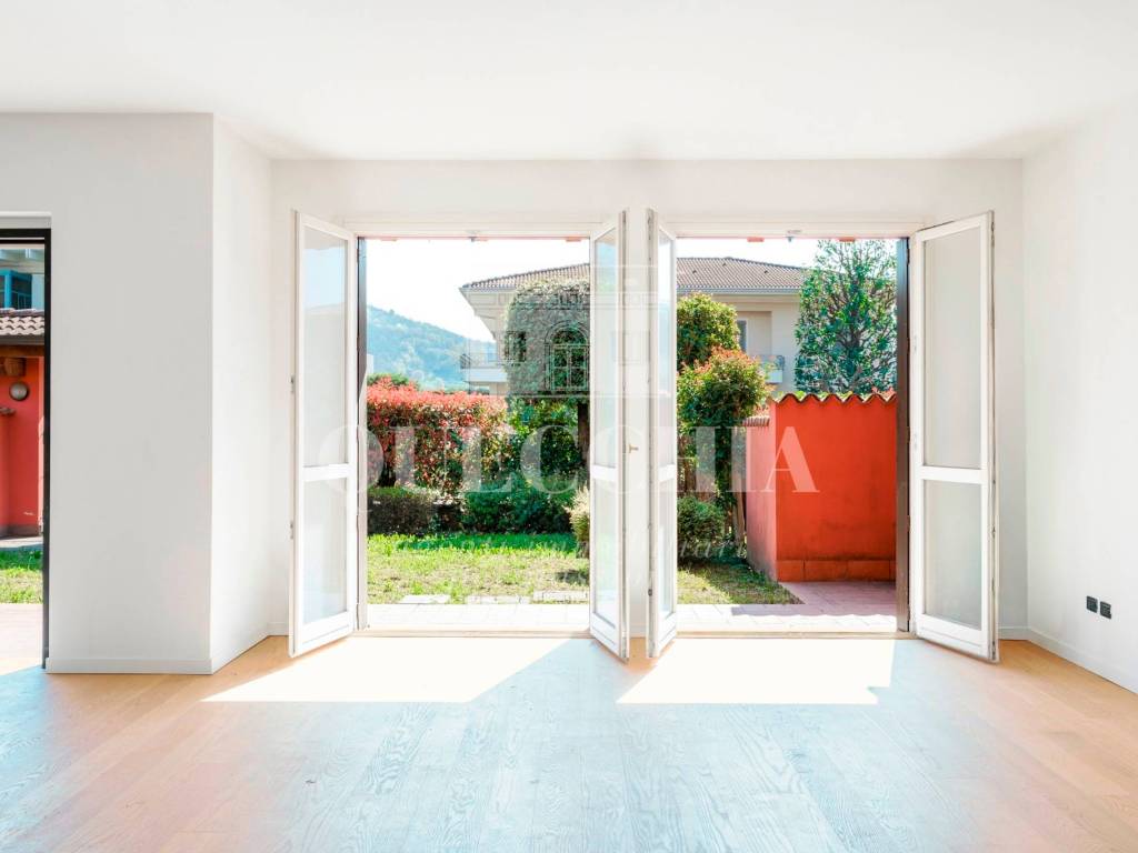 casa indipendente in vendita a Botticino in zona Botticino Sera