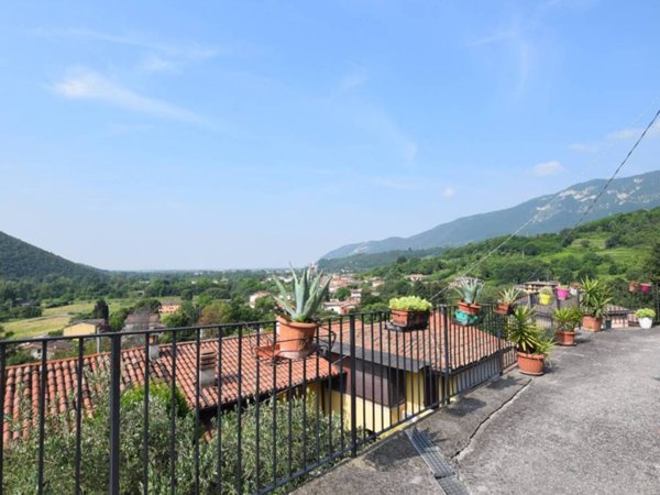 appartamento in vendita a Botticino in zona Botticino Mattina