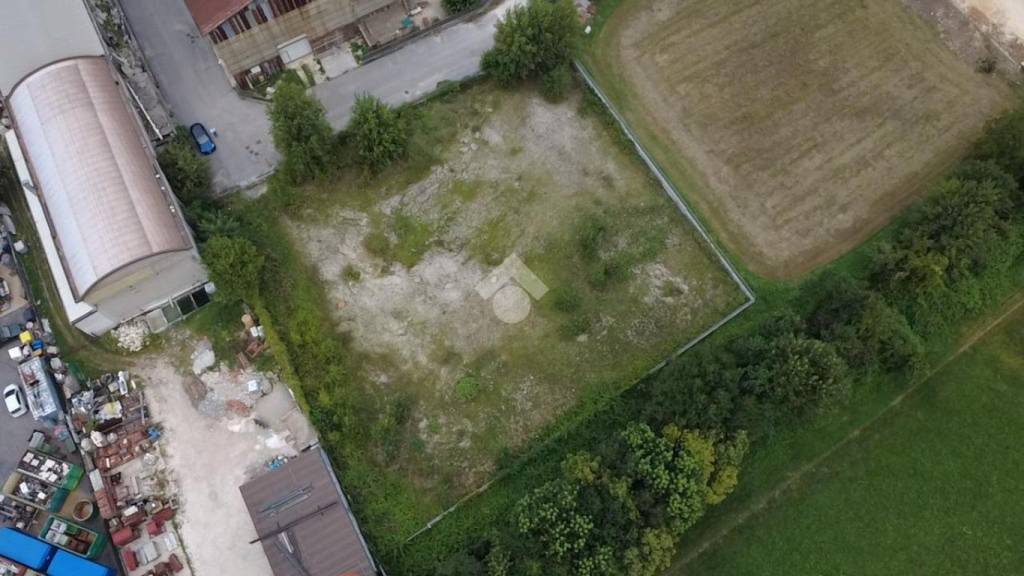 negozio in vendita a Botticino in zona Botticino Mattina