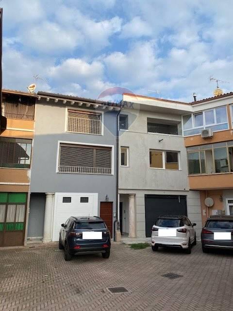 appartamento in vendita a Botticino in zona Botticino Sera